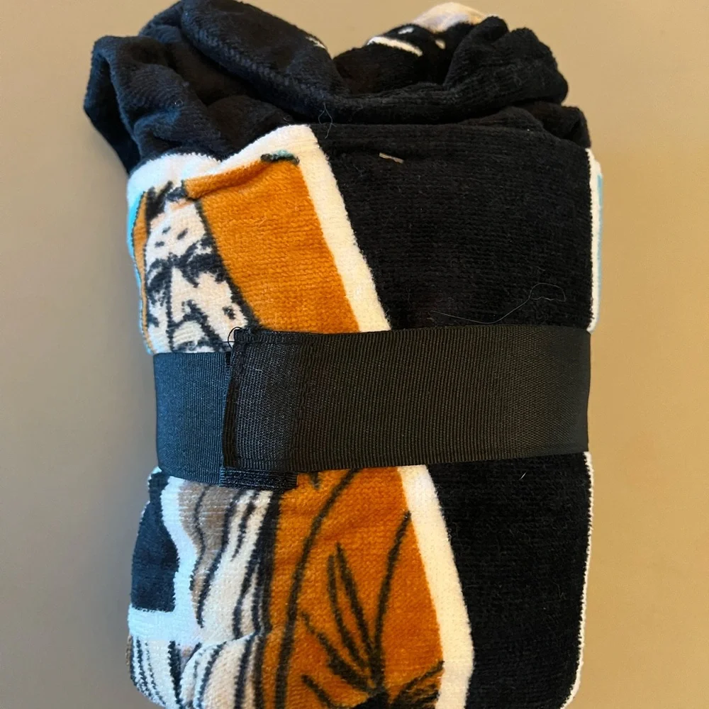 Disney Star Wars Hooded Bath Wrap in Black, Blue & White